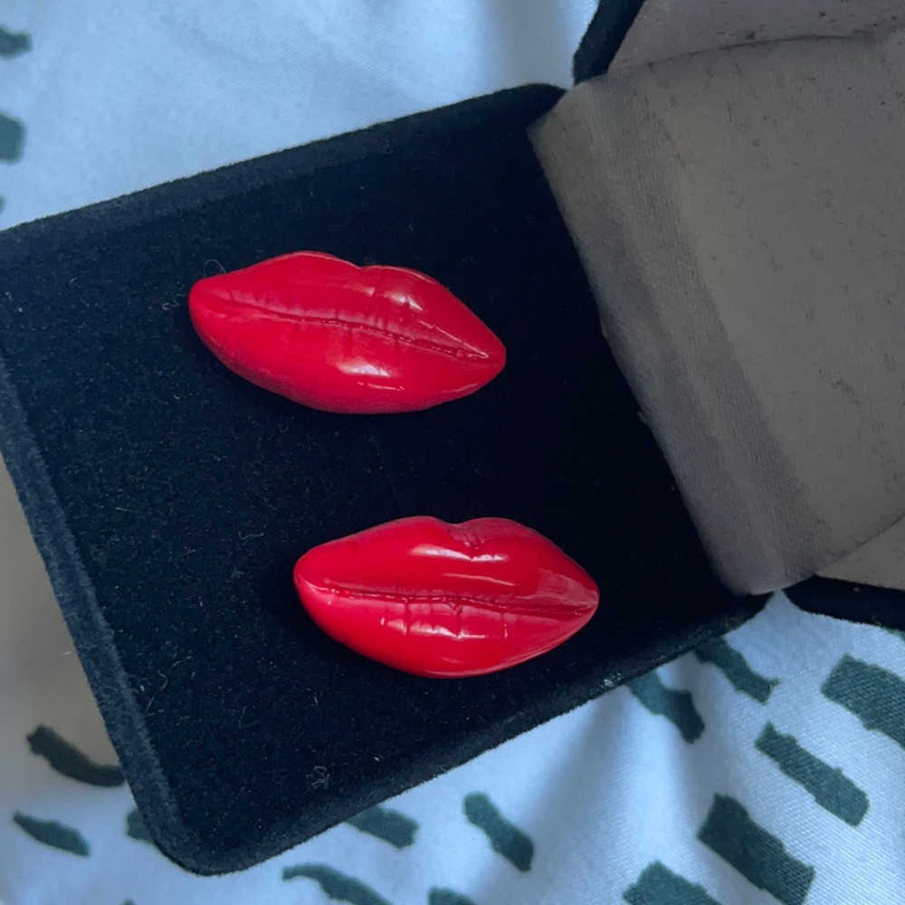 Vintage Lips earrings